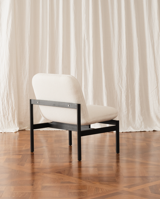 Poltrona Lourdes - Estofada (Em estoque)