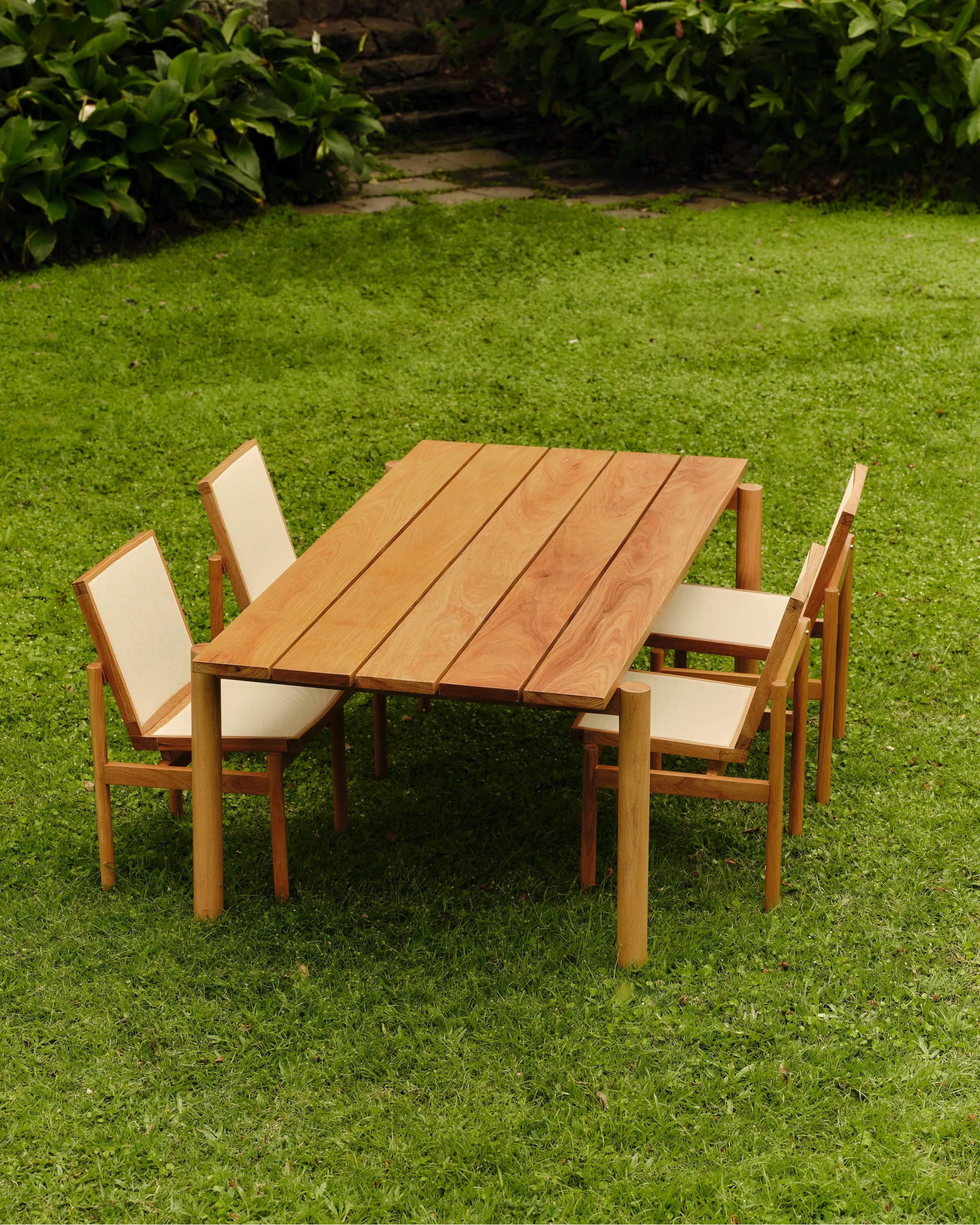 Mesa Retangular Lourdes Externa