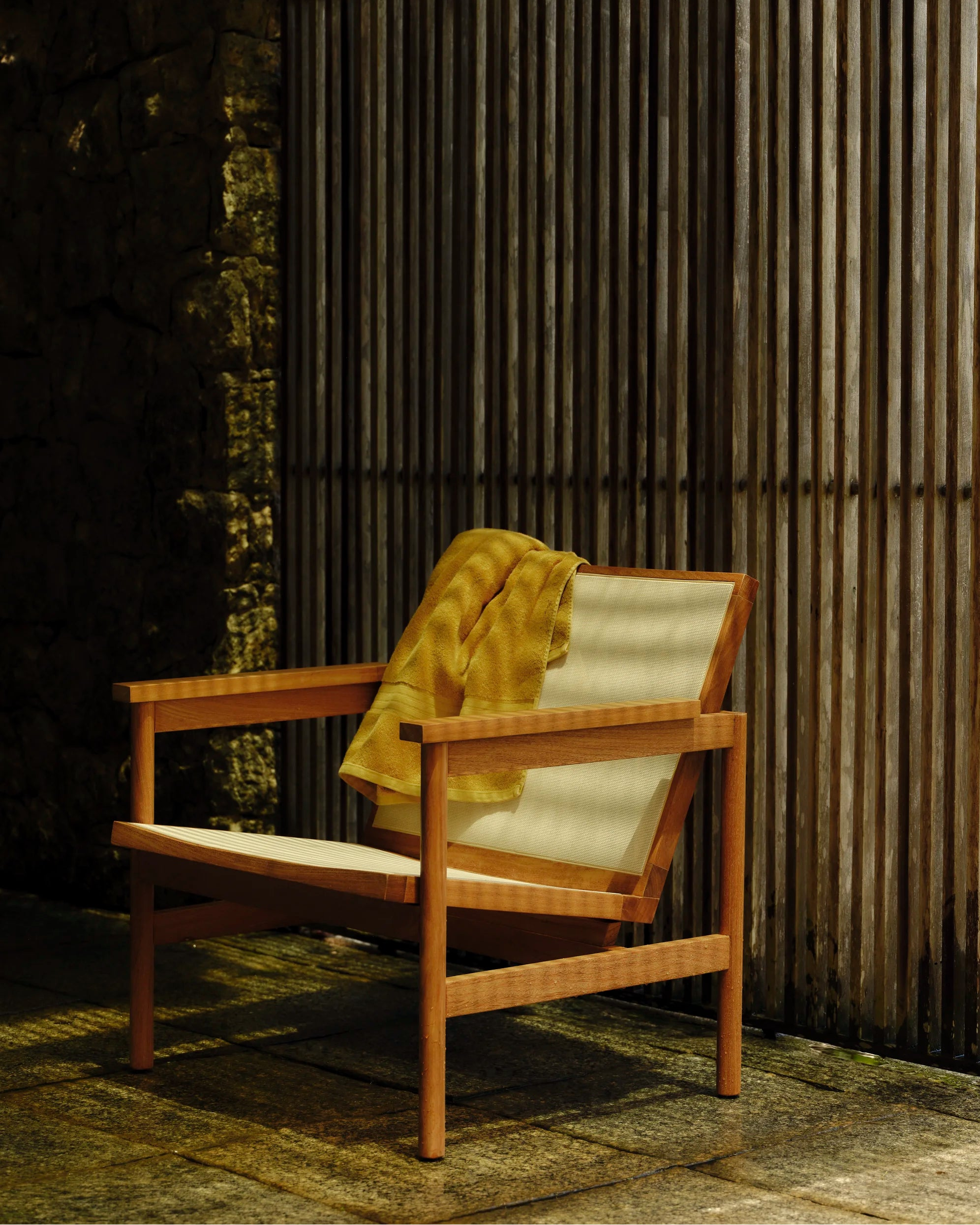 Poltrona com braços Lourdes Externa