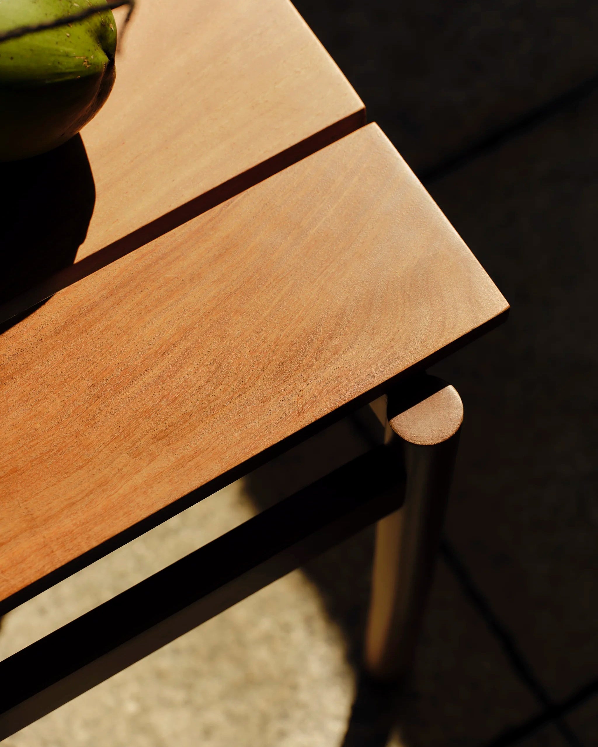 Mesa Lateral Lourdes Externa