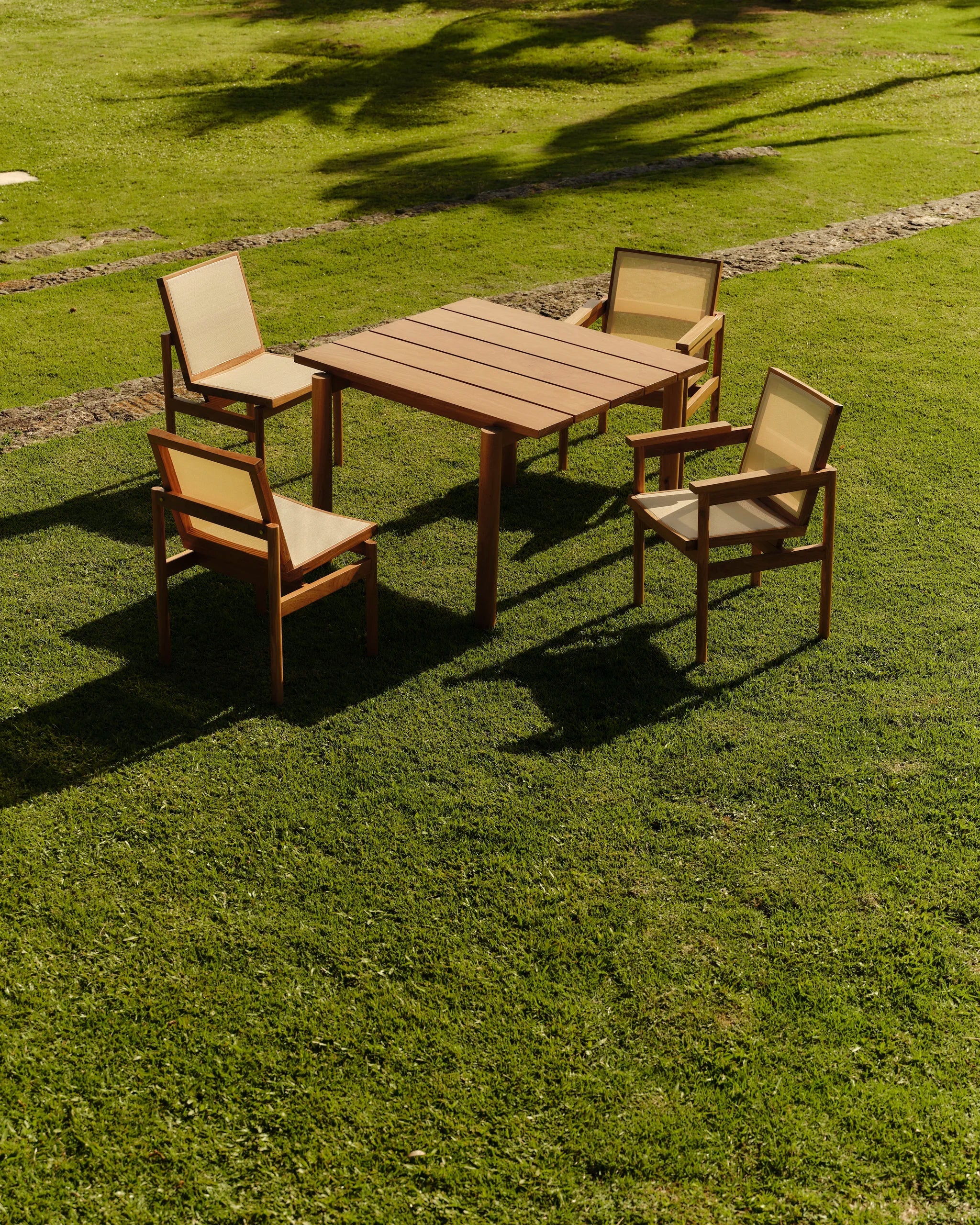 Mesa Quadrada Lourdes Externa