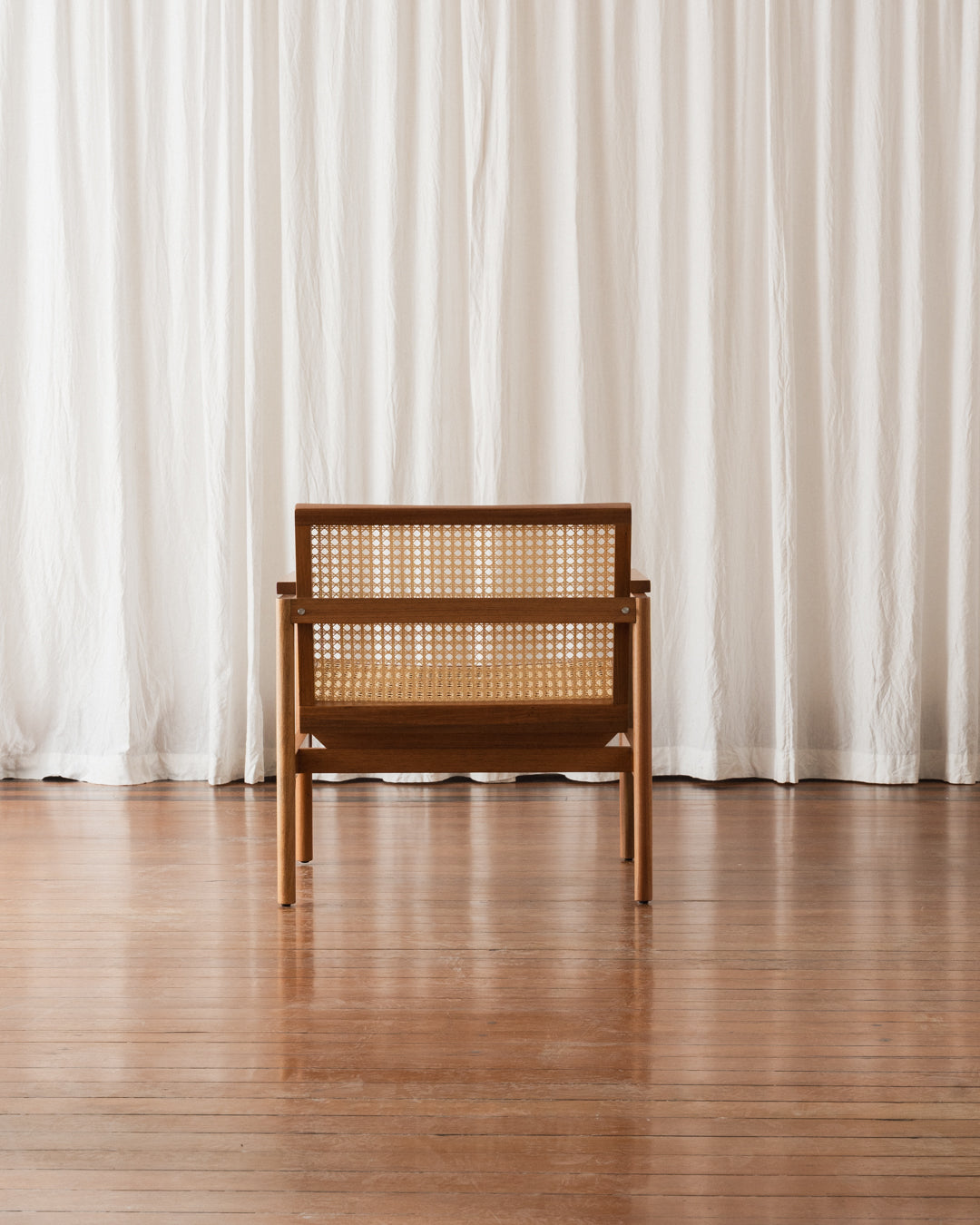 Poltrona com braços Lourdes - Palha