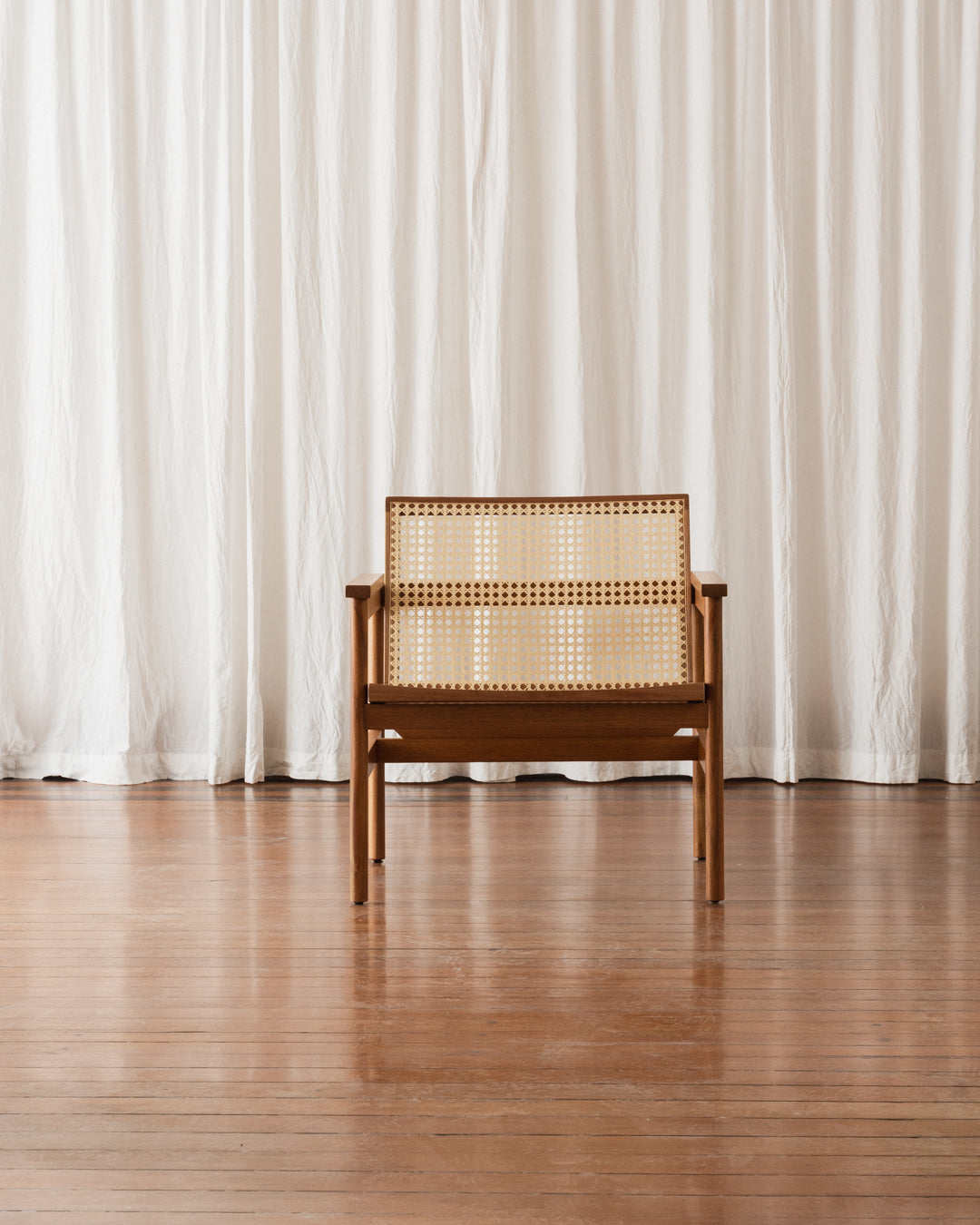 Poltrona com braços Lourdes - Palha