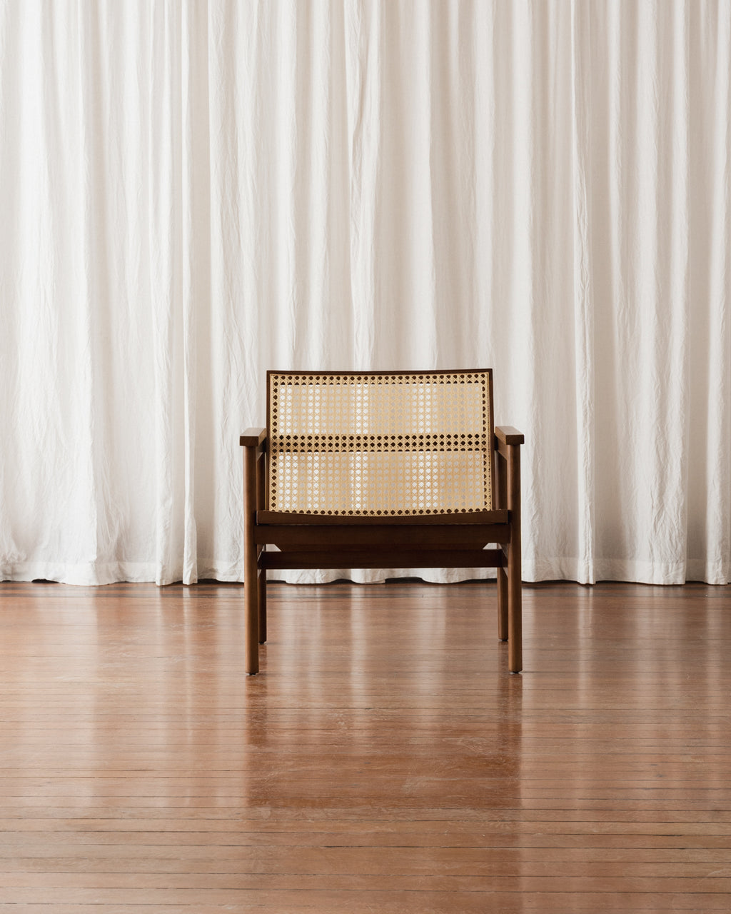 Poltrona com braços Lourdes - Palha