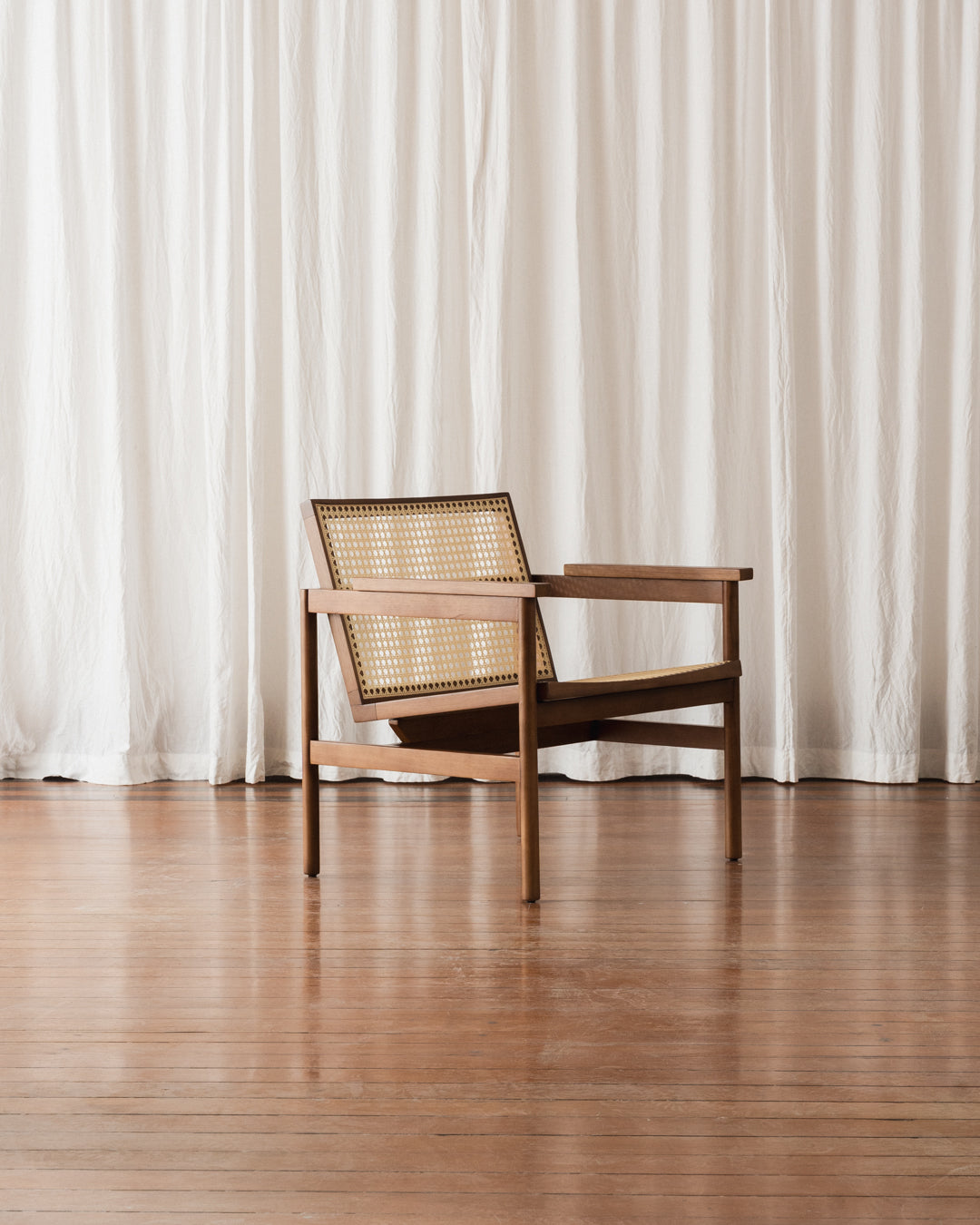 Poltrona com braços Lourdes - Palha