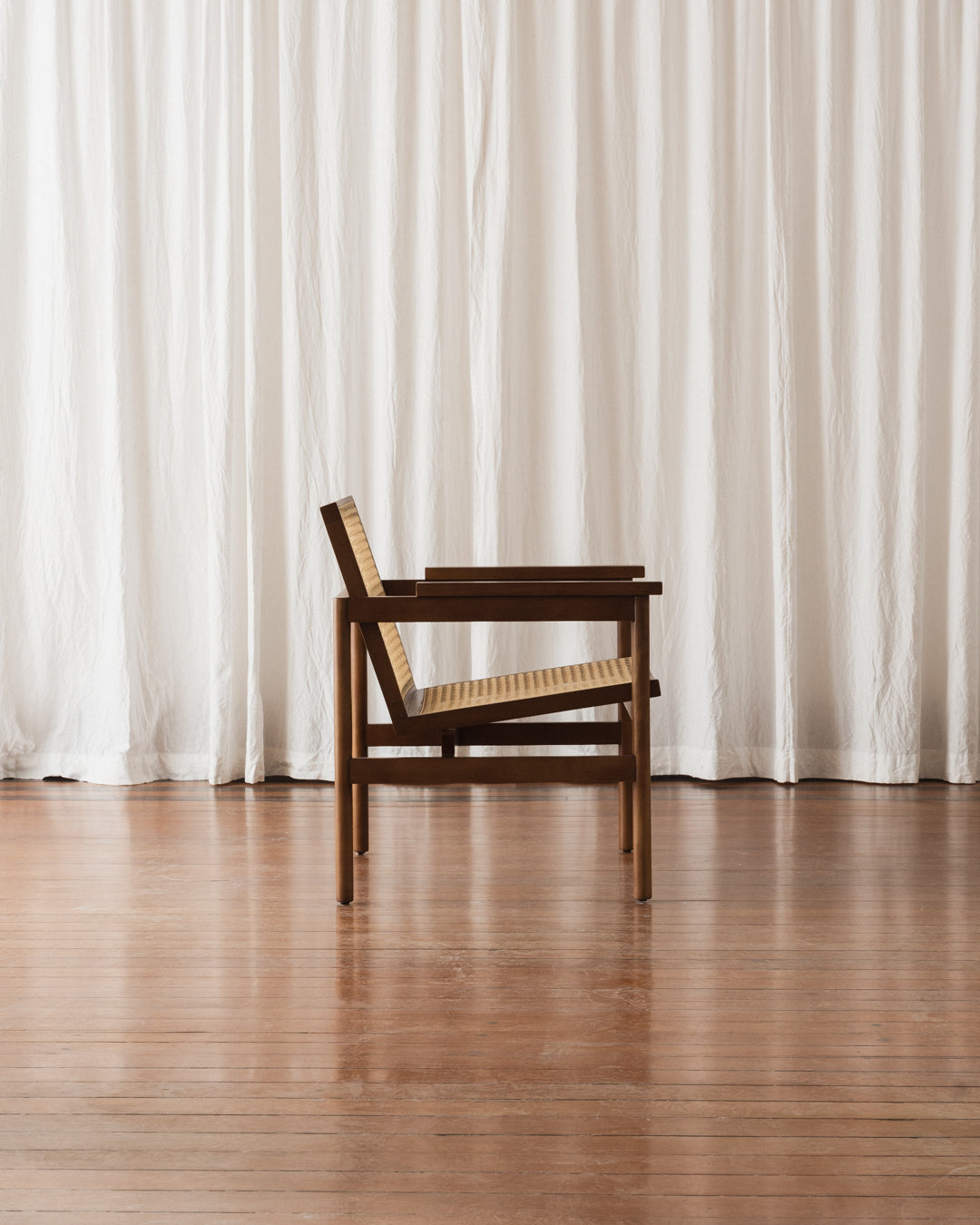 Poltrona com braços Lourdes - Palha