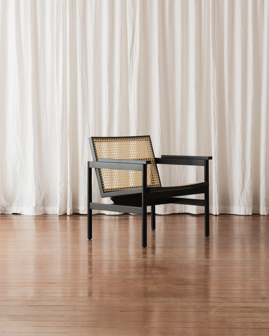 Poltrona com braços Lourdes - Palha