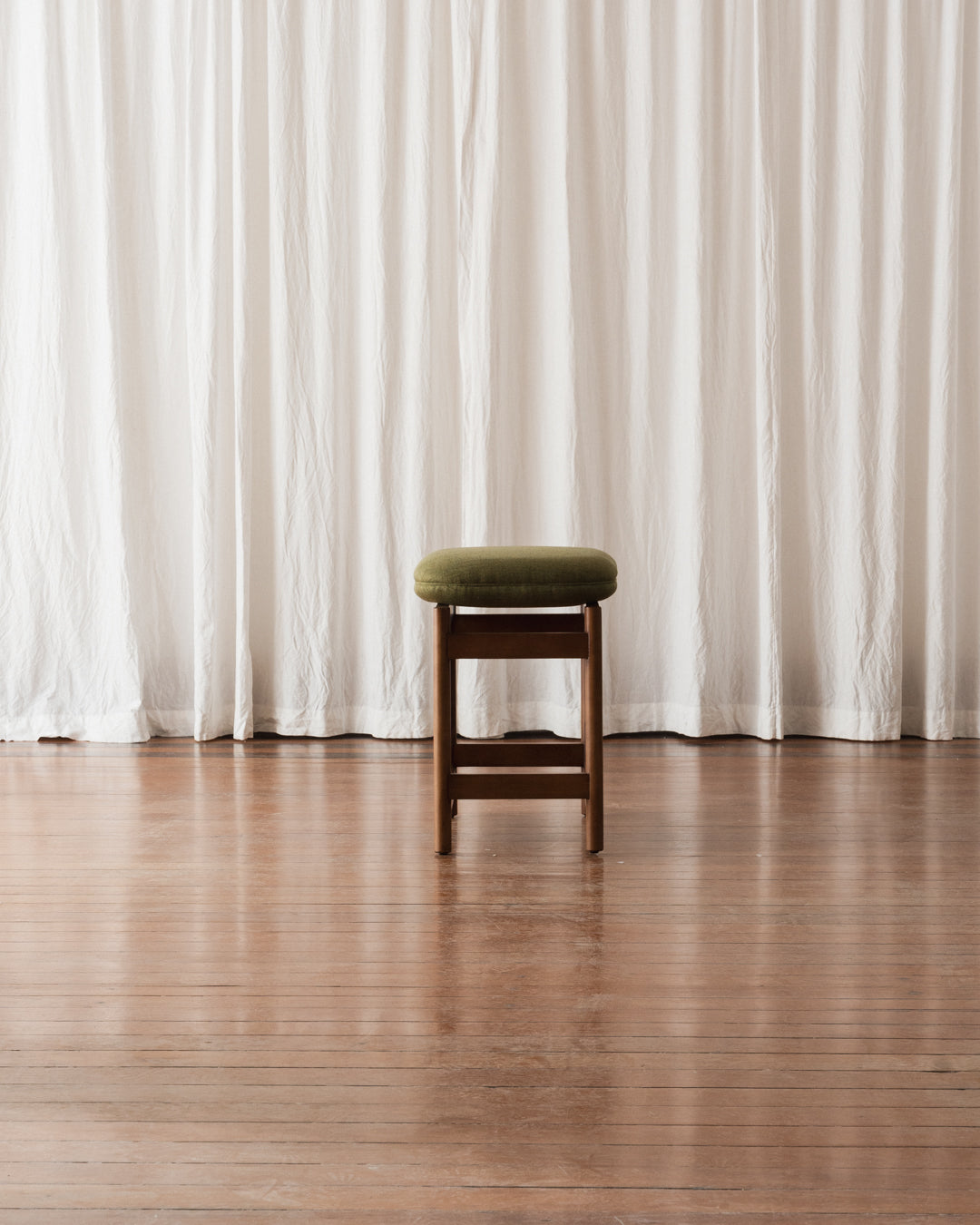 Banqueta Lourdes - Estofada