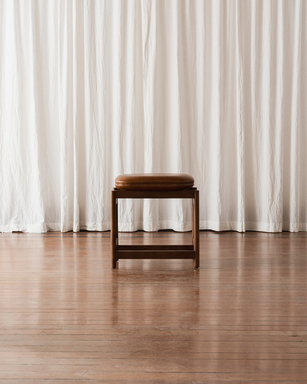 Banqueta Lourdes - Estofada