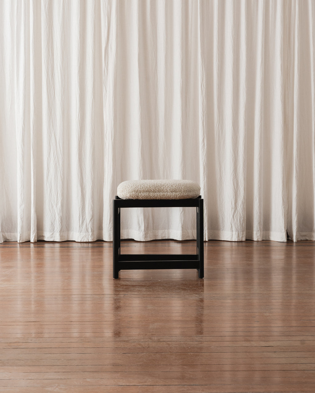 Banqueta Lourdes - Estofada