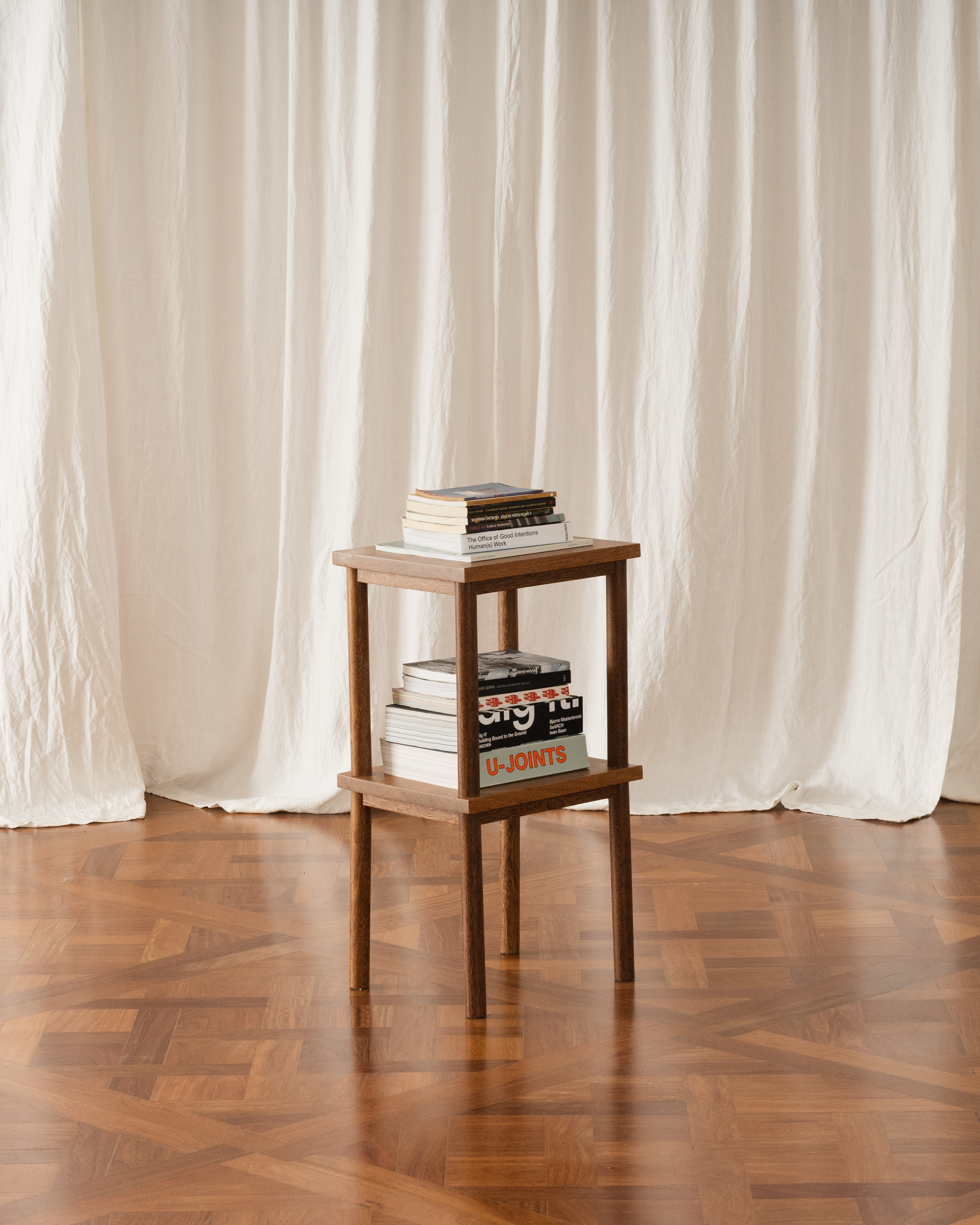 Banqueta/Mesa lateral Pórtico