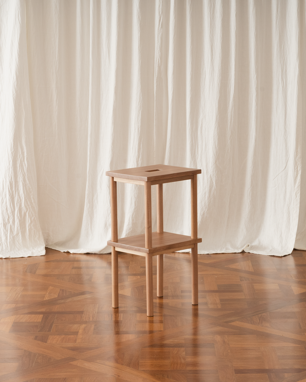 Banqueta/Mesa lateral Pórtico