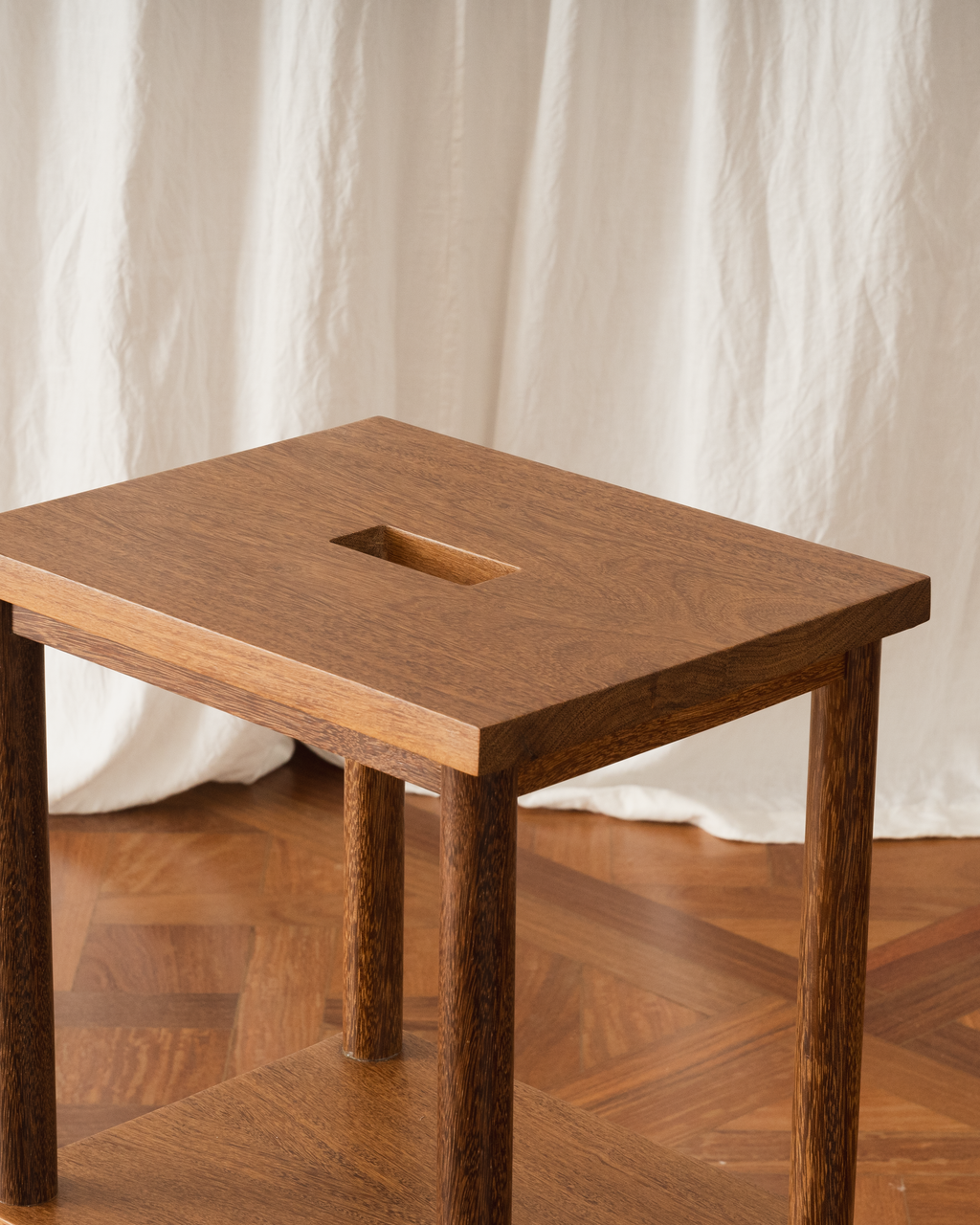 Banqueta/Mesa lateral Pórtico